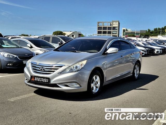 HYUNDAI SONATA THE BRILLIANT 2014 — 120 000 км, серебристо-серый, Корея — под ключ — фото 1