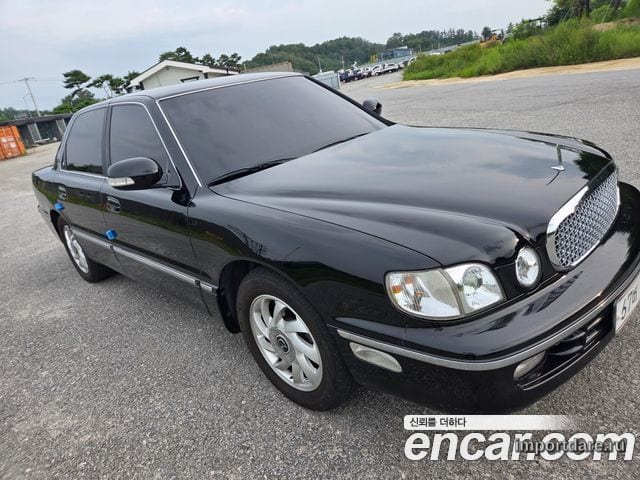 Hyundai Dynasty сбоку