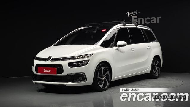 Citroen Grand C4 Picasso спереди
