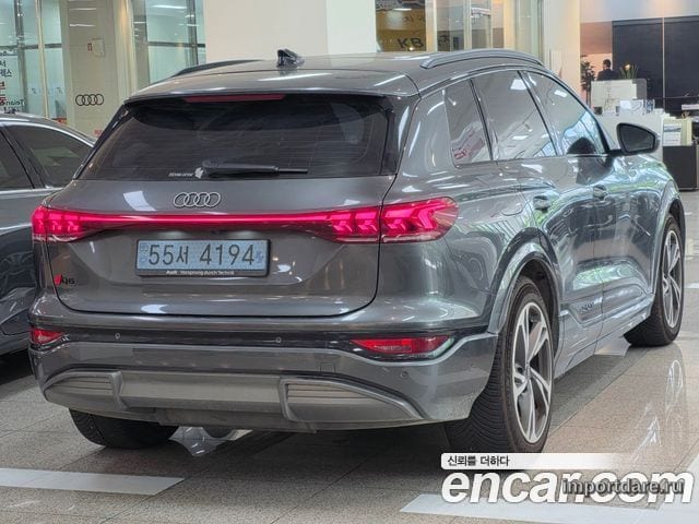 Audi Q6 E-Tron сбоку