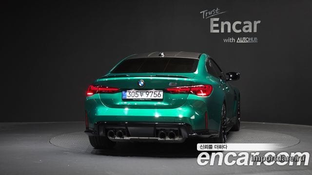 BMW M4 сзади