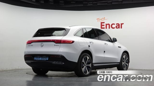 Mercedes-Benz Eqc интерьер