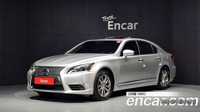 Lexus LS460 2016