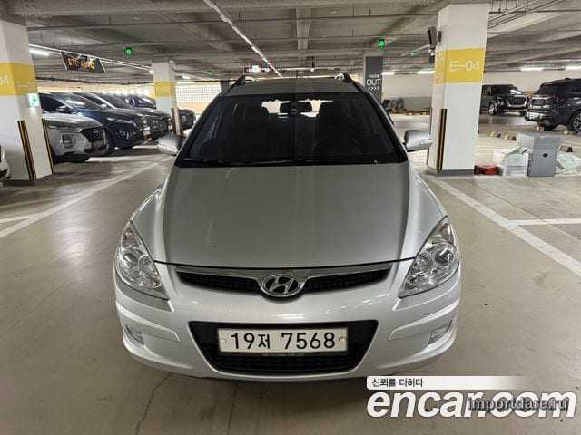 Hyundai I30 Cw сбоку