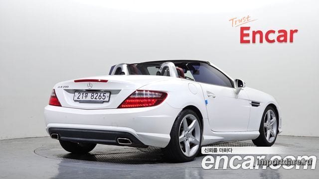Mercedes-Benz Slk-Class сбоку