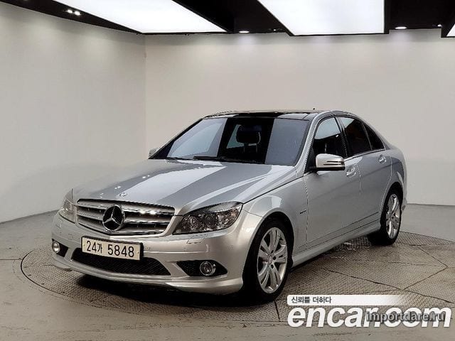 MERCEDES-BENZ C-CLASS W204 2010 — 93 800 км, серебристый, Корея — под ключ — фото 1