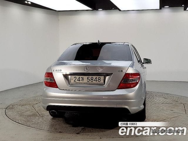 MERCEDES-BENZ C-CLASS W204 2010 — 93 800 км, серебристый, Корея — под ключ — фото 3