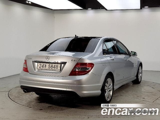 MERCEDES-BENZ C-CLASS W204 2010 — 93 800 км, серебристый, Корея — под ключ — фото 4