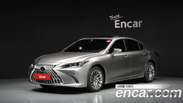 Lexus ES 2026
