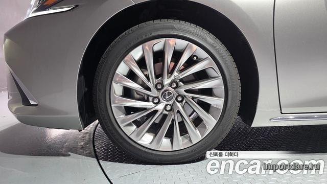 LEXUS ES300H 2026 — 2 468 км, серебристо-серый, Корея — под ключ — фото 5