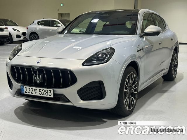 MASERATI GRECALE 2024 — 6 000 км, светло-серебристый, Корея — под ключ — фото 1