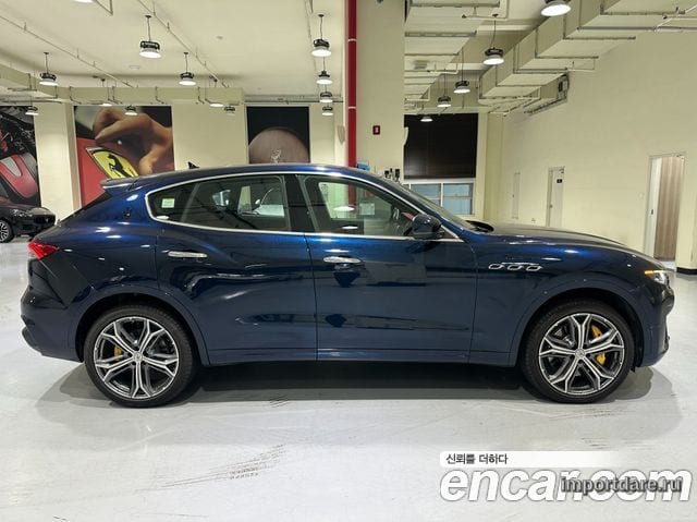 Maserati Levante интерьер