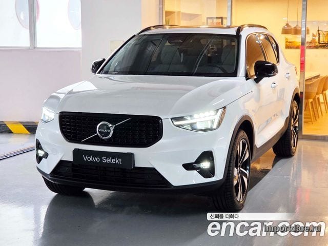 Volvo XC40 2026