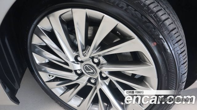 LEXUS ES300H 2026 — 5 490 км, светло-золотистый, Корея — под ключ — фото 5