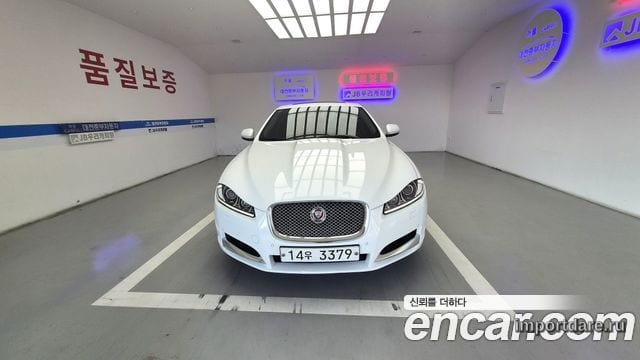 Jaguar New XF 2015