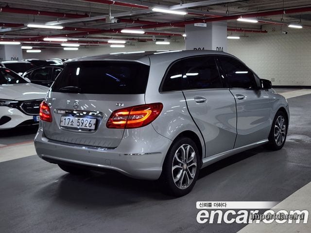 MERCEDES-BENZ B-CLASS W246 2014 — 89 154 км, серебристый, Корея — под ключ — фото 2