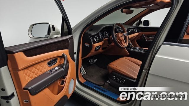 BENTLEY BENTAYGA 2018 — 38 696 км, белый-перламутр, Корея — под ключ — фото 10