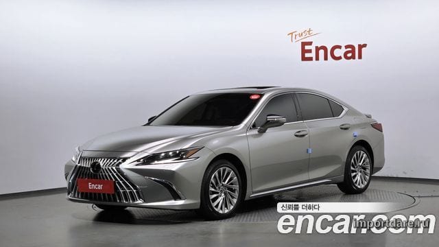 Lexus ES 2026