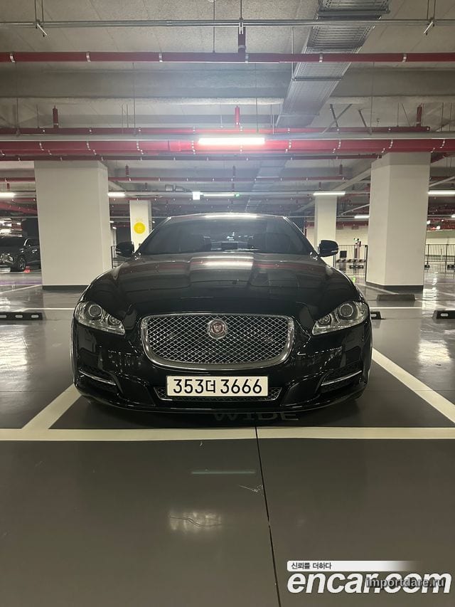JAGUAR XJ 2015 — 154 400 км, чёрный, Корея — под ключ — фото 1