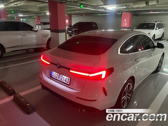 BMW 2 Series Gran Coupe сбоку