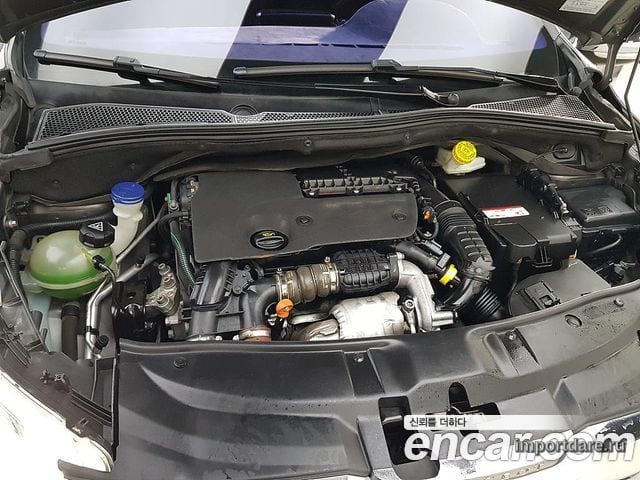 PEUGEOT 2008 2017 — 123 093 км, серебристо-серый, Корея — под ключ — фото 6