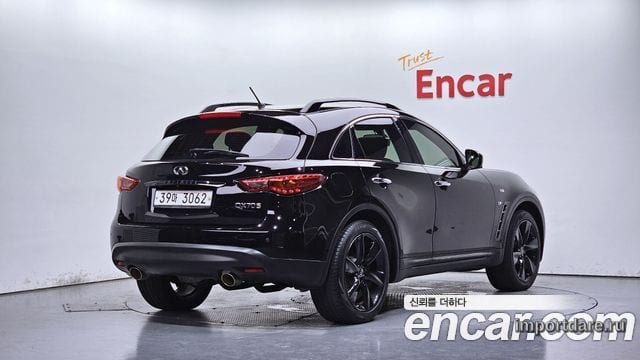 Infiniti Qx70 сбоку