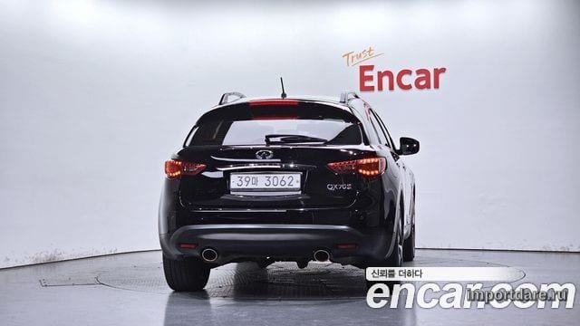 Infiniti Qx70 сзади