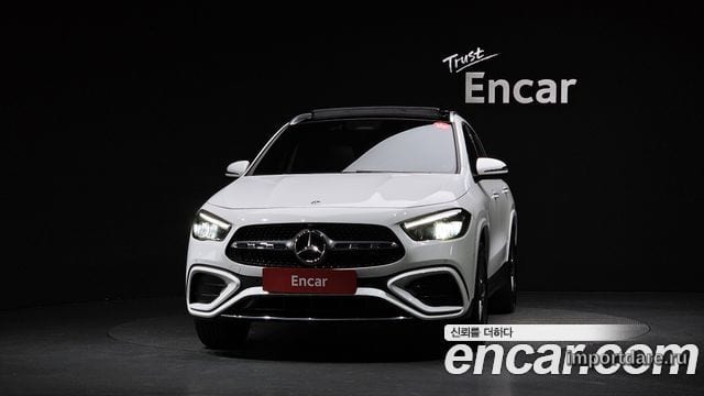 Mercedes-Benz Gla интерьер