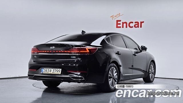 Kia K7 сбоку