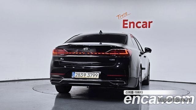 Kia K7 сзади