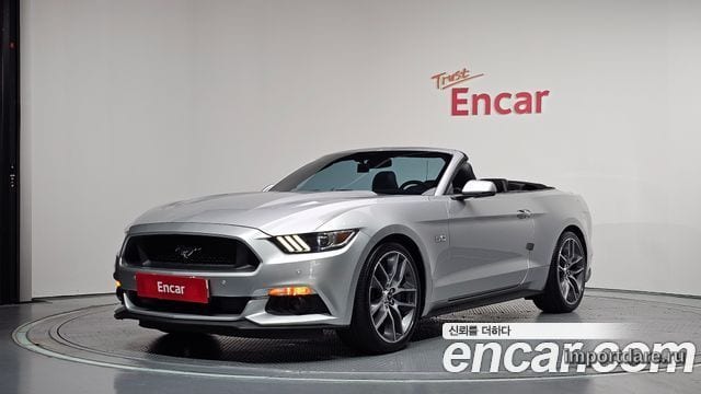 FORD MUSTANG 2017 — 82 389 км, серебристо-серый, Корея — под ключ — фото 1