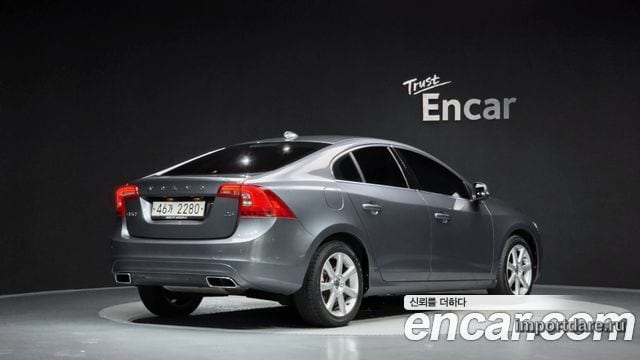 VOLVO S60 2018 — 77 281 км, серый, Корея — под ключ — фото 2