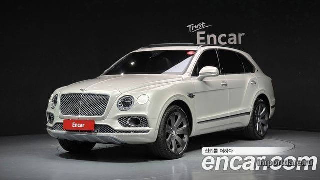 BENTLEY BENTAYGA 2018 — 59 496 км, белый-перламутр, Корея — под ключ — фото 1