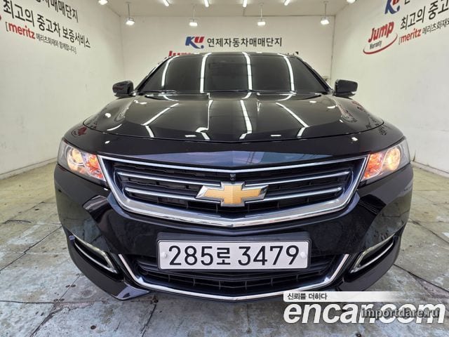 Chevrolet Impala сбоку