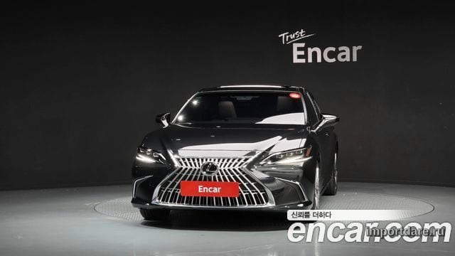 Lexus Es300h интерьер