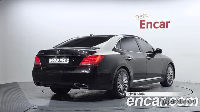 Hyundai Equus сбоку