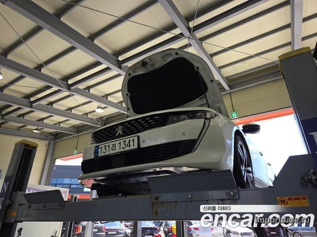 Peugeot 508 спереди