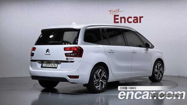 Citroen Grand C4 Picasso сбоку