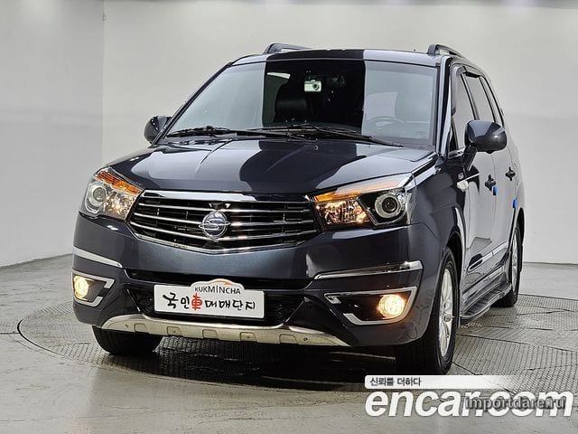 Kgm Korando Turismo интерьер