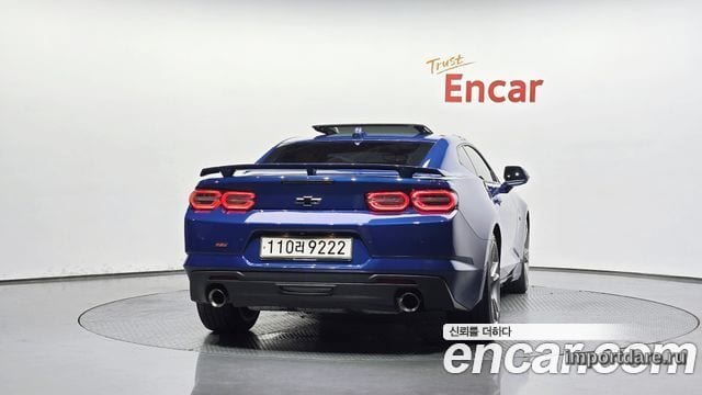 Chevrolet Camaro сзади