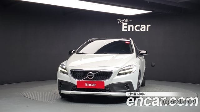 VOLVO V40 CROSS COUNTRY 2019 — 143 769 км, белый, Корея — под ключ — фото 3