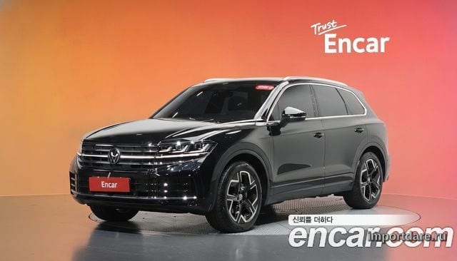 Volkswagen Touareg сбоку