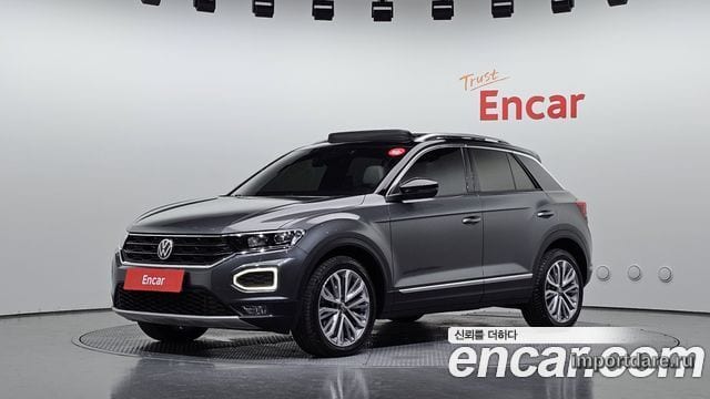 Volkswagen T-Roc спереди
