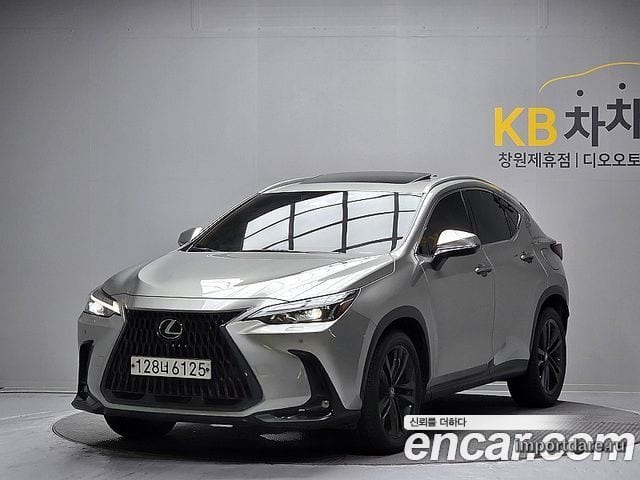 LEXUS NX350H 2023 — 21 862 км, серебристо-серый, Корея — под ключ — фото 1