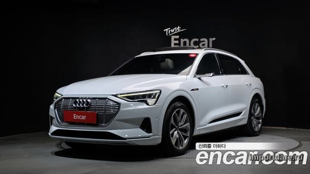 Audi e-tron 2022