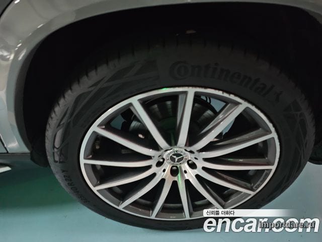 Mercedes-Benz Cls сбоку