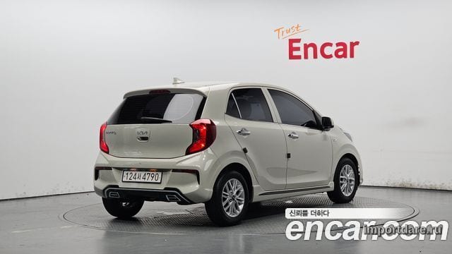 Kia Morning Urban сбоку