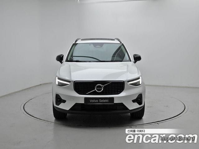Volvo XC40 интерьер