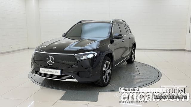 Mercedes-Benz Eqb спереди