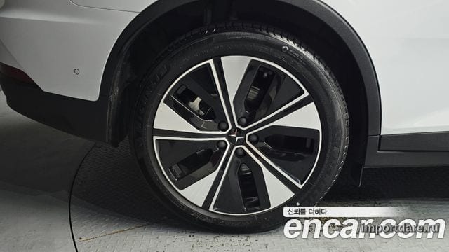 POLESTAR POLESTAR 2 2023 — 29 366 км, светло-серебристый, Корея — под ключ — фото 5